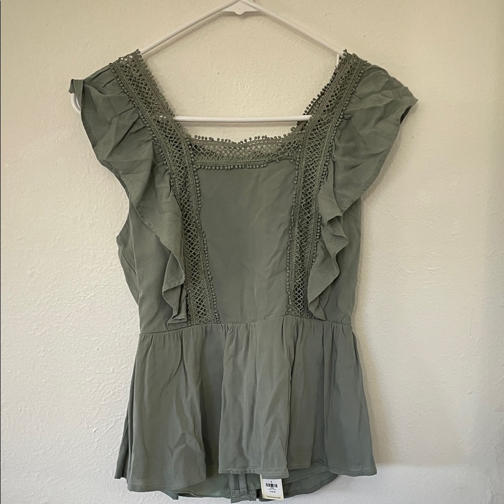 NWT Francesca's Collections Sage Ruffle Blouse